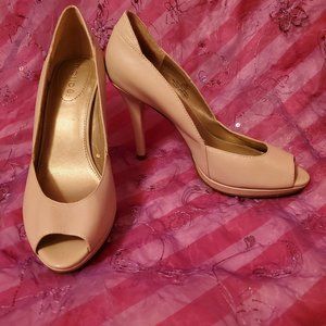 EUC Maripe Cream Colored Heels